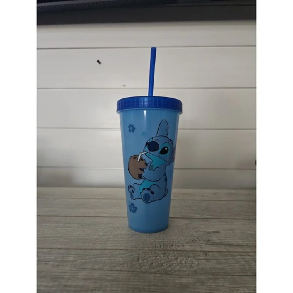 Disney Lilo & Stitch Cool Coconut Color-Changing‎ Plastic Tumbler